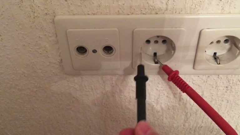 C&oacute;mo verificar la continuidad de un enchufe con toma de tierra